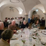 Die Tische waren gefüllt und es wurden angeregte Gespräche geführt