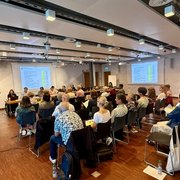 Saal mit Publikum